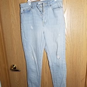Distressed Detail Mom Jeans